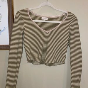 LA Hearts Long sleeve crop top